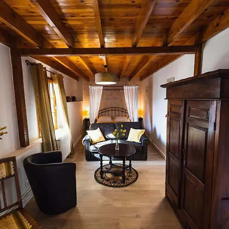 Maison D'hôte La Grange Aux Ayres * Olloix